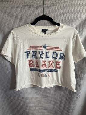 Originality Taylor Blake 2024 Election Cropped Graphic Tee Size L